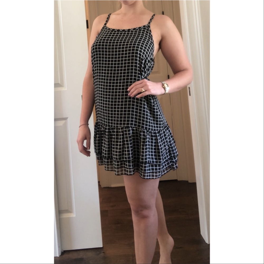 Cool black & white windowpane mini dress